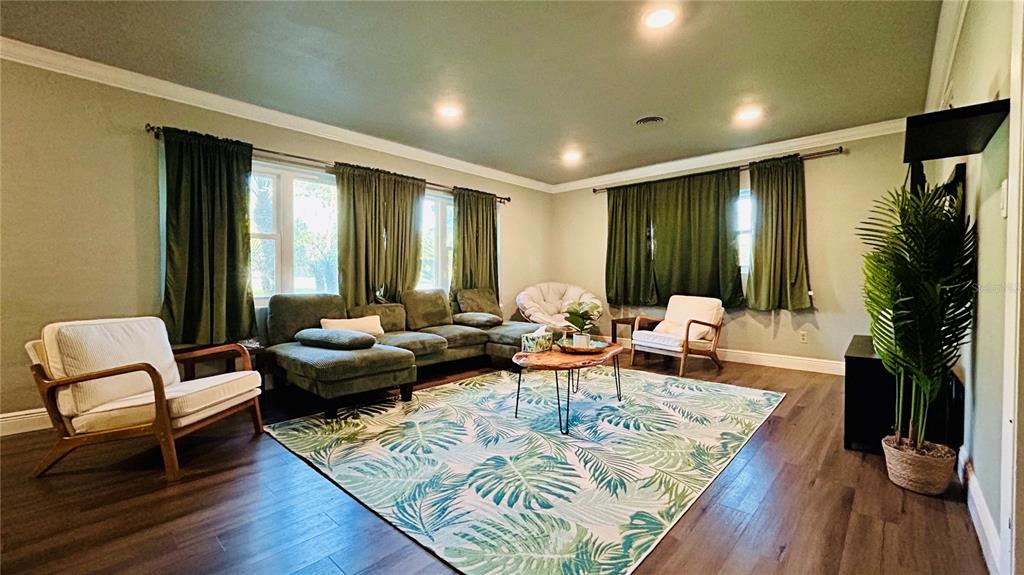 302 FOREST AVENUE, ALTAMONTE SPRINGS, FL — photo 5 of 30