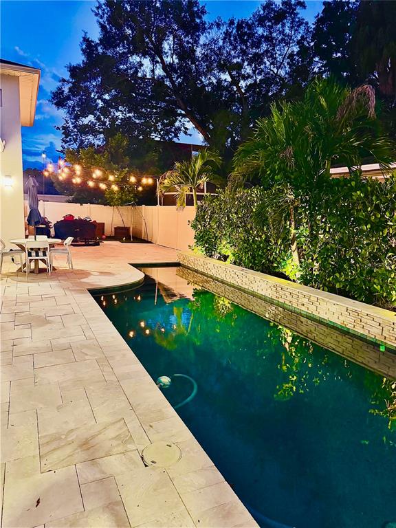 906 W PENINSULAR STREET, TAMPA, FL — photo 2 of 30