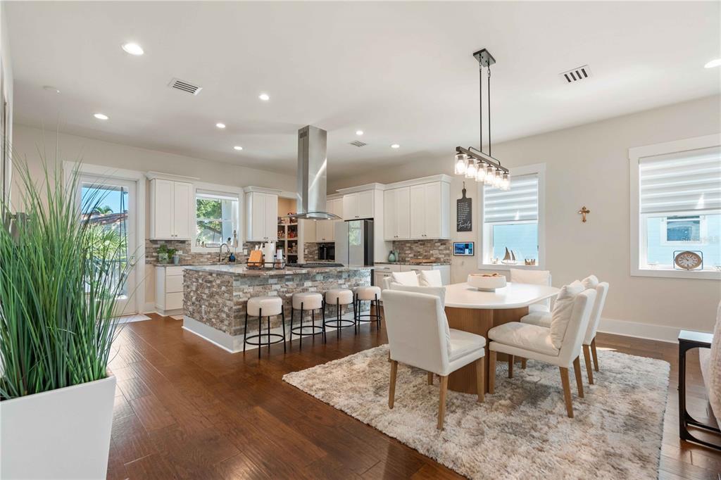 1413 BAYSHORE BOULEVARD UNIT 2, DUNEDIN, FL — photo 3 of 85