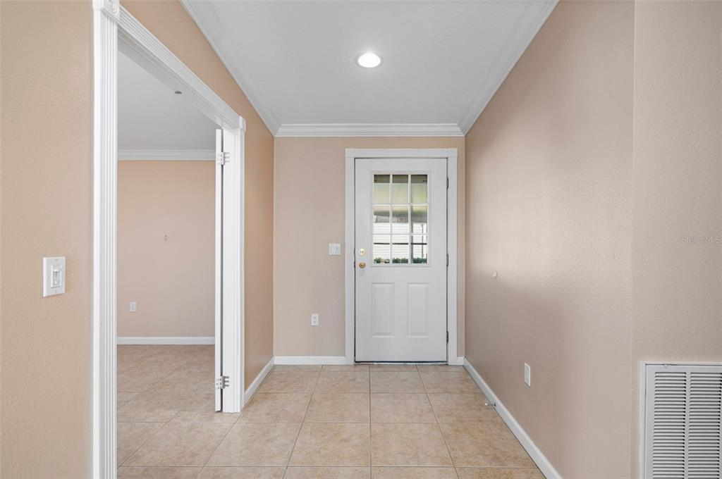 1000 KINGS HIGHWAY UNIT 105, PORT CHARLOTTE, FL — photo 4 of 30