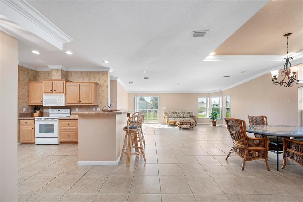 1000 KINGS HIGHWAY UNIT 105, PORT CHARLOTTE, FL — photo 5 of 30