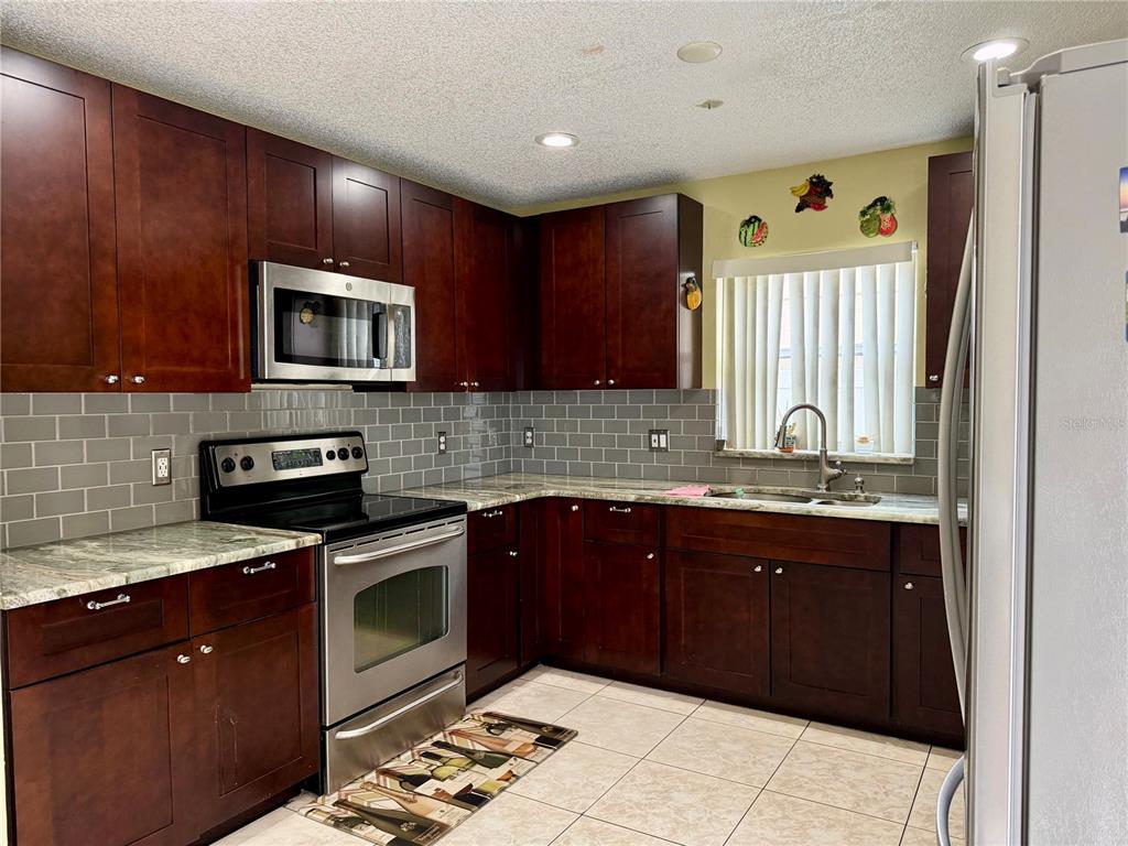 2129 JESSA DRIVE, KISSIMMEE, FL — photo 3 of 9