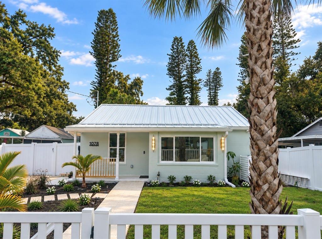1078 PUTNAM DRIVE, SARASOTA, FL — photo 2 of 18