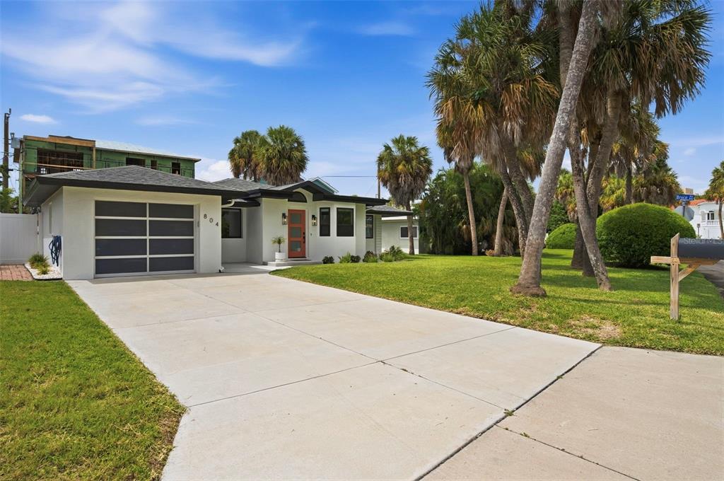 804 BRUCE AVENUE, CLEARWATER, FL — photo 2 of 36