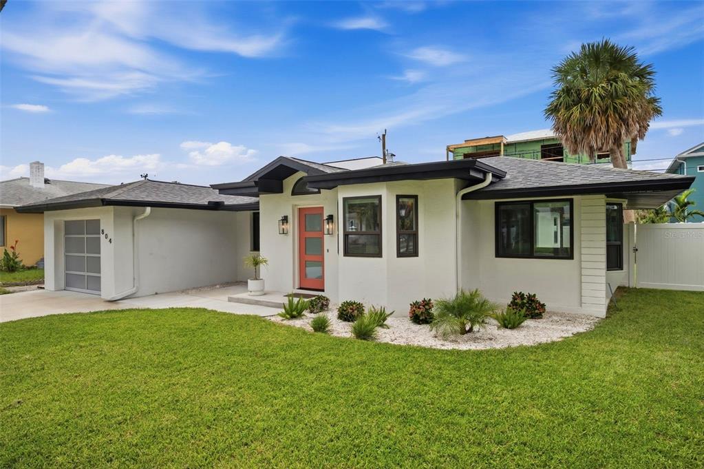 804 BRUCE AVENUE, CLEARWATER, FL — photo 3 of 36