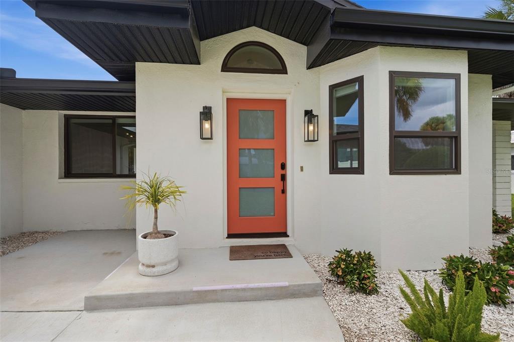 804 BRUCE AVENUE, CLEARWATER, FL — photo 4 of 36