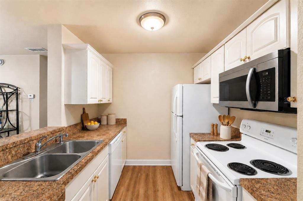 835 SW 9TH STREET UNIT 109, GAINESVILLE, FL — photo 5 of 30