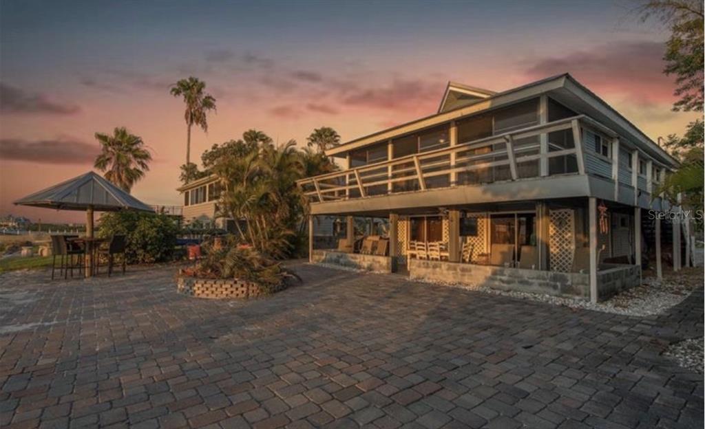 3528 W SHELL POINT ROAD