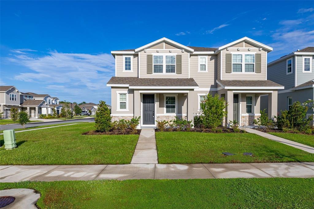 1528 ERIN BREEZE LANE