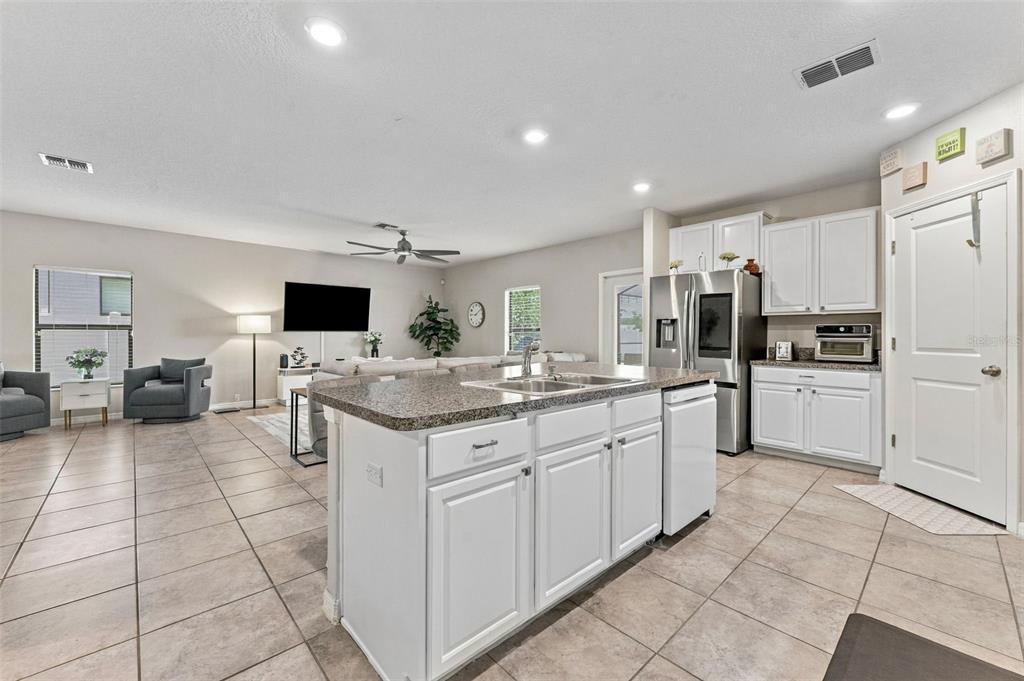 11113 HUDSON HILLS LANE, RIVERVIEW, FL — photo 5 of 30