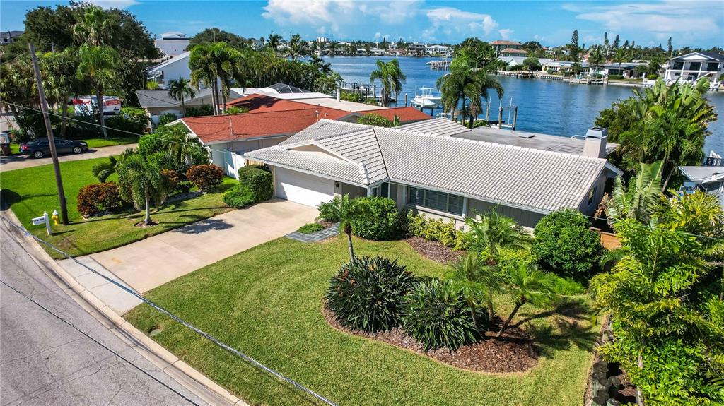513 HARBOR DRIVE N, INDIAN ROCKS BEACH, FL — photo 2 of 30