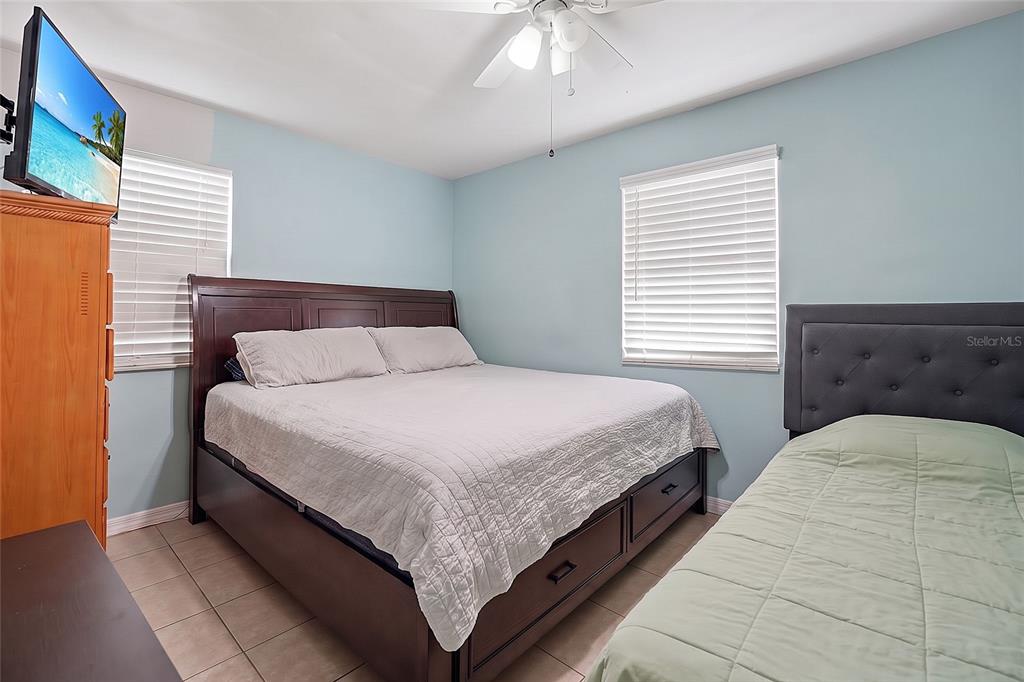 1024 S ALHAMBRA CIRCLE, NAPLES, FL — photo 5 of 14