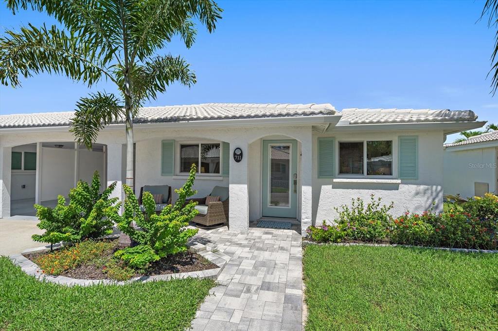 711 SPANISH DRIVE S UNIT 211
