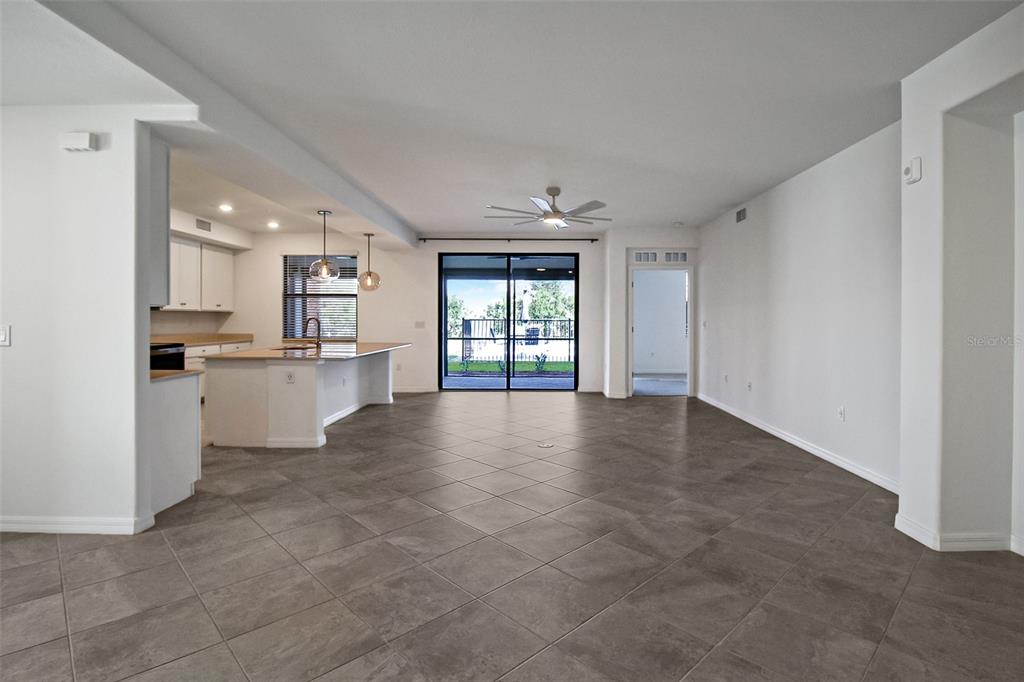 5703 N HONORE AVENUE UNIT 511, SARASOTA, FL — photo 5 of 30