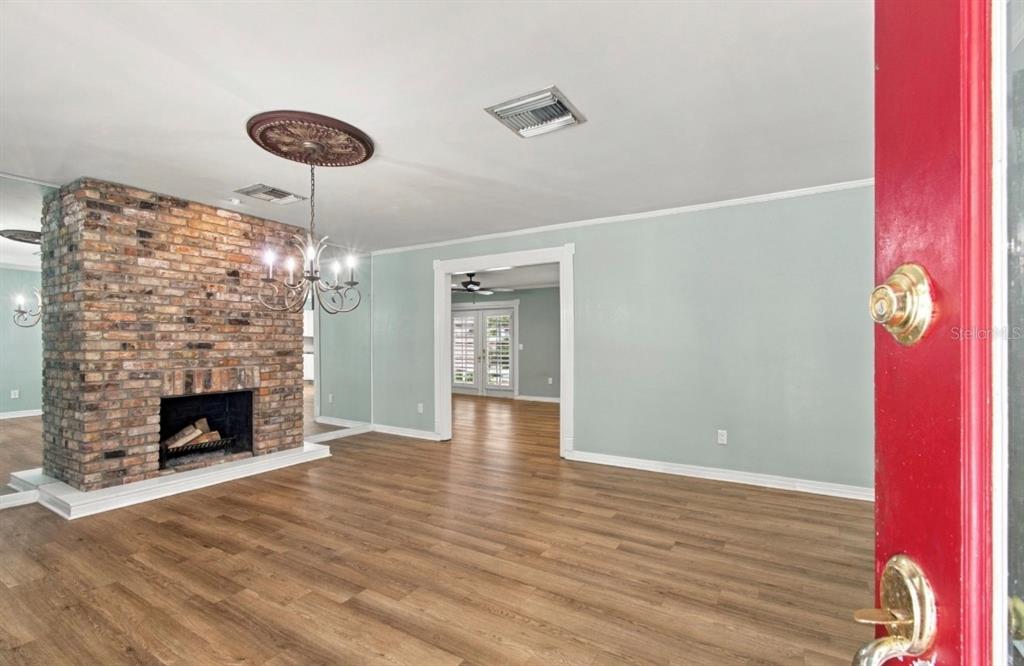 11626 CARROLLWOOD DRIVE, TAMPA, FL — photo 2 of 30