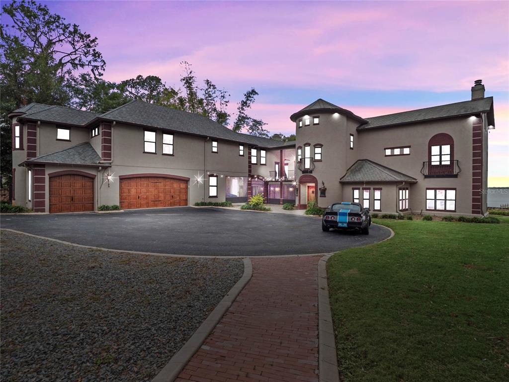 6118 DORA DRIVE