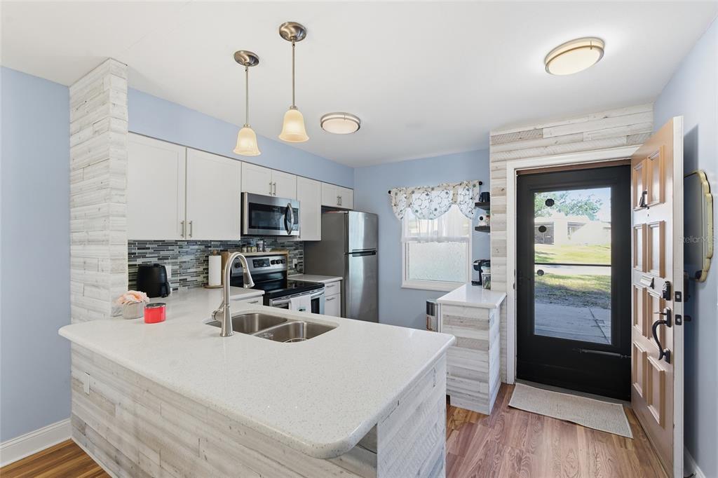 2935 FEATHER DRIVE UNIT 65-D, CLEARWATER, FL — photo 2 of 30