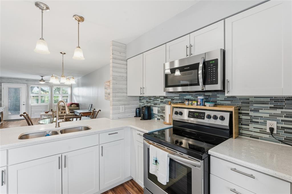 2935 FEATHER DRIVE UNIT 65-D, CLEARWATER, FL — photo 4 of 30