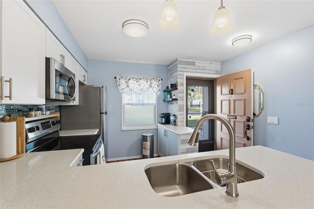 2935 FEATHER DRIVE UNIT 65-D, CLEARWATER, FL — photo 5 of 30
