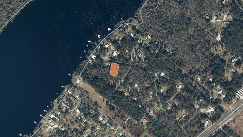 203 SPRING CREEK DRIVE, SAN MATEO, FL — photo 2 of 3