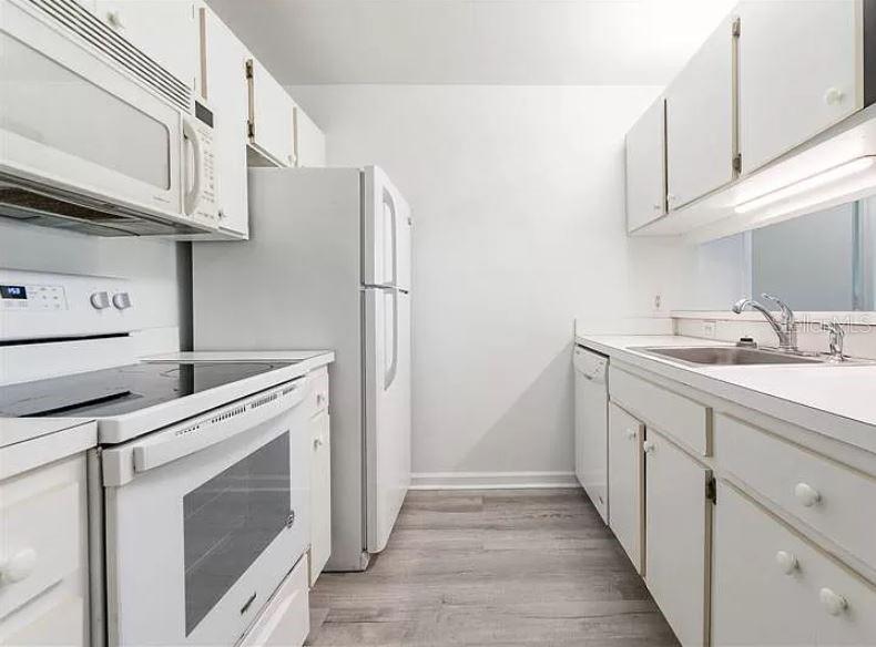 3800 SW 20TH AVENUE UNIT 311, GAINESVILLE, FL — photo 3 of 16