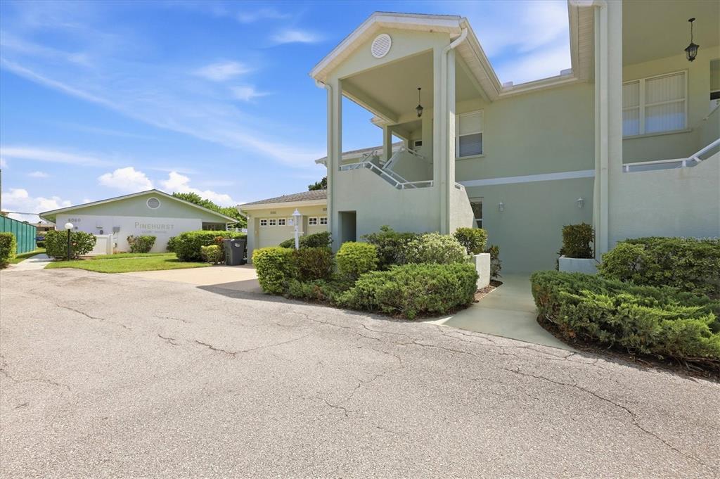 5056 OAK RUN DRIVE, SARASOTA, FL — photo 4 of 30