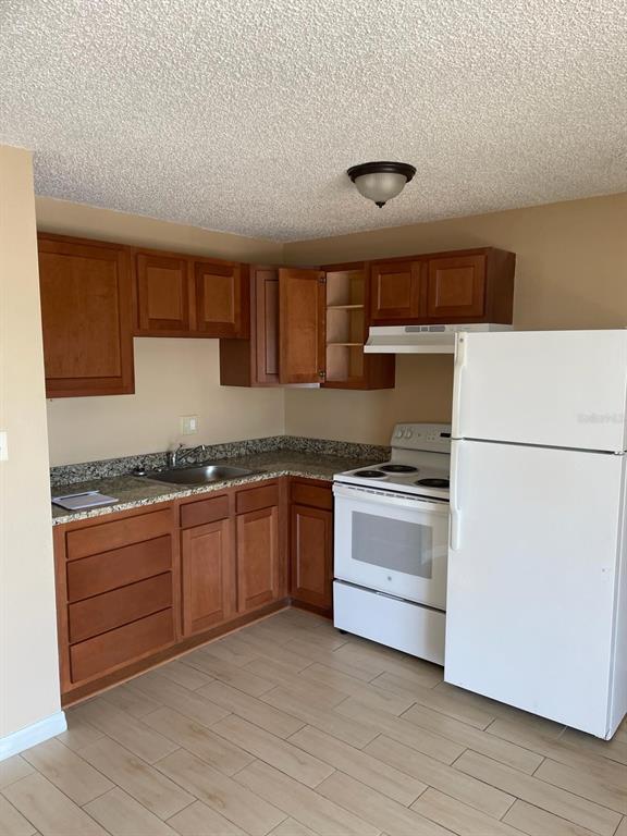 485 S TROPICAL TRAIL, MERRITT ISLAND, FL — photo 2 of 4