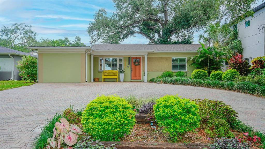 3207 W NASSAU STREET