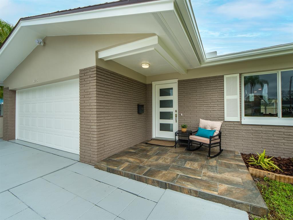 1825 YALE DRIVE, CLEARWATER, FL — photo 2 of 30