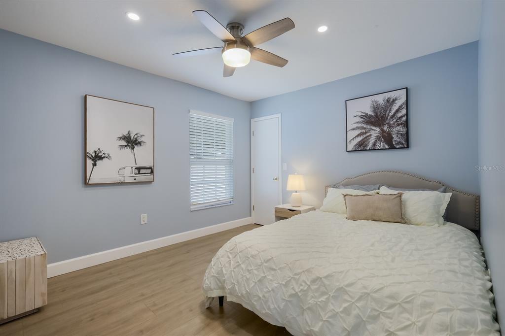 6702 17TH AVENUE W, BRADENTON, FL — photo 2 of 30