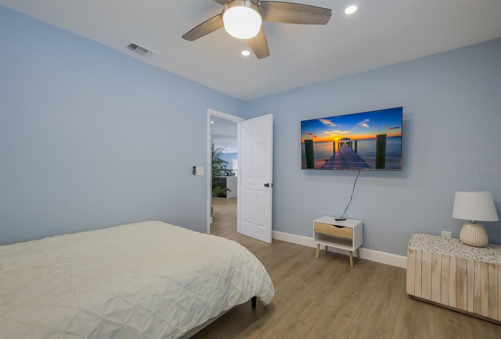 6702 17TH AVENUE W, BRADENTON, FL — photo 4 of 30