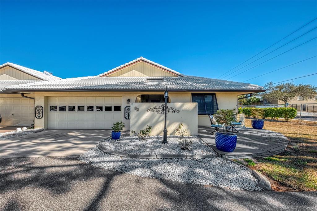 32 PEBBLE ROCK DRIVE, VENICE, FL — photo 2 of 30