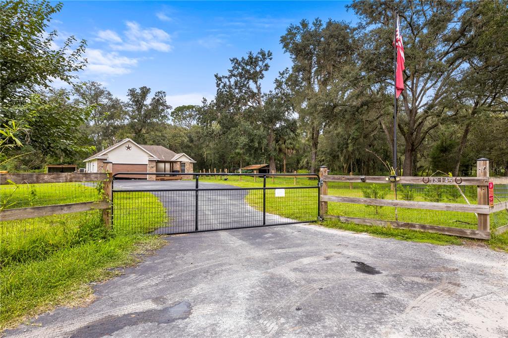 18145 BOOMING ROAD, SPRING HILL, FL — photo 5 of 63