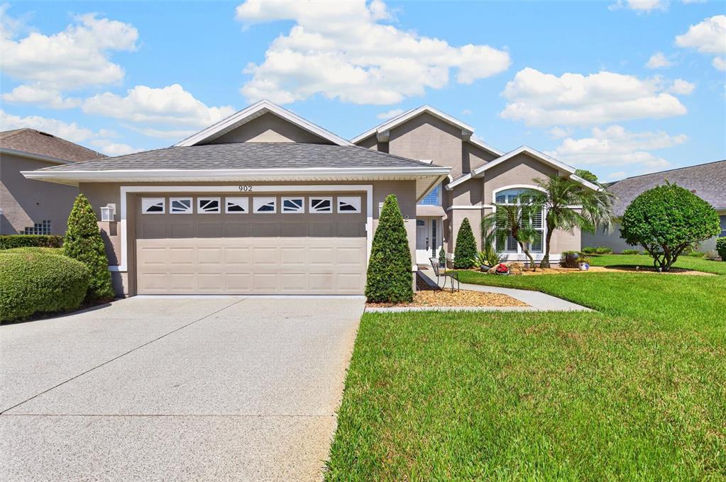 902 BROOKRIDGE LANE