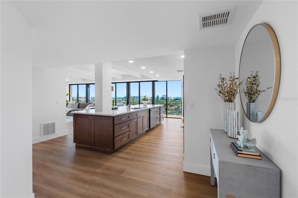7600 BAYSHORE DRIVE UNIT 606, TREASURE ISLAND, FL — photo 2 of 30