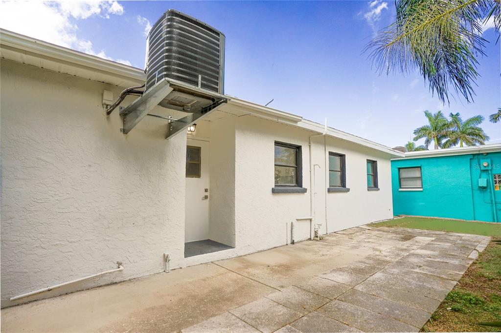 630 180TH AVENUE E, REDINGTON SHORES, FL — photo 3 of 22