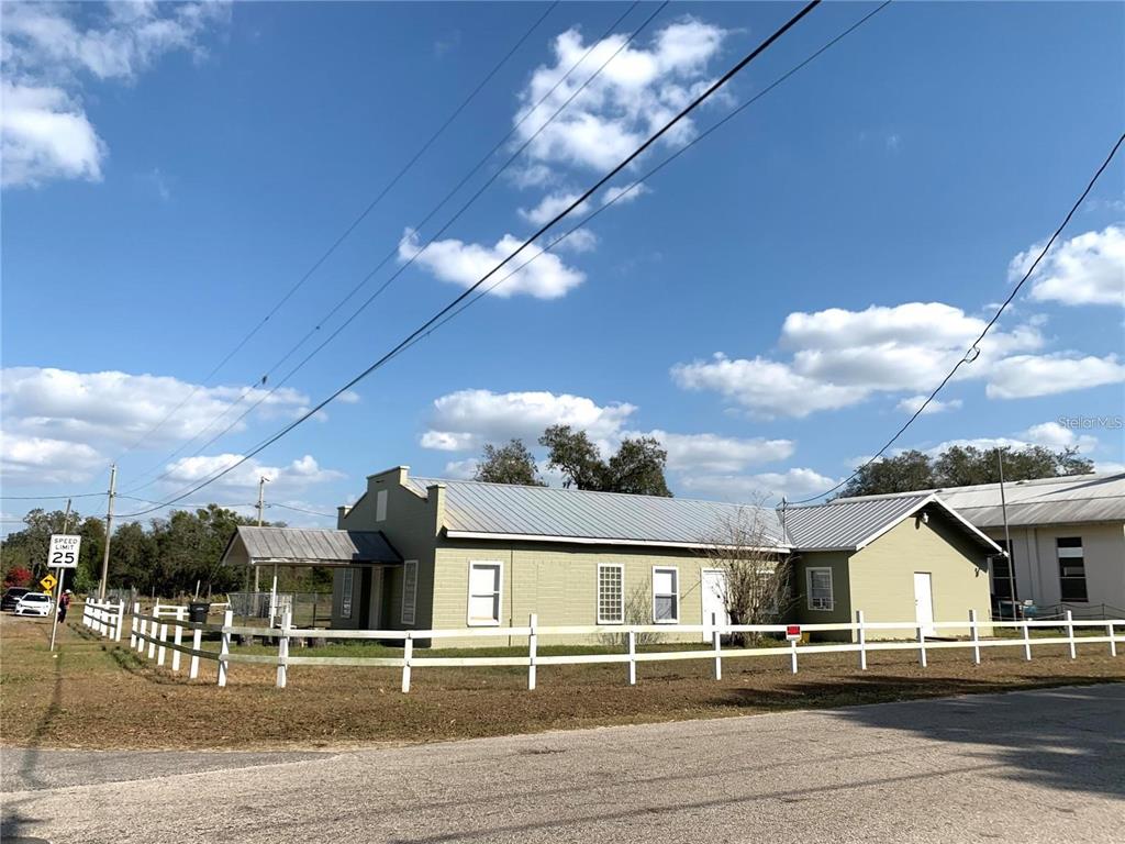 100 JOHN STREET, FROSTPROOF, FL — photo 3 of 15