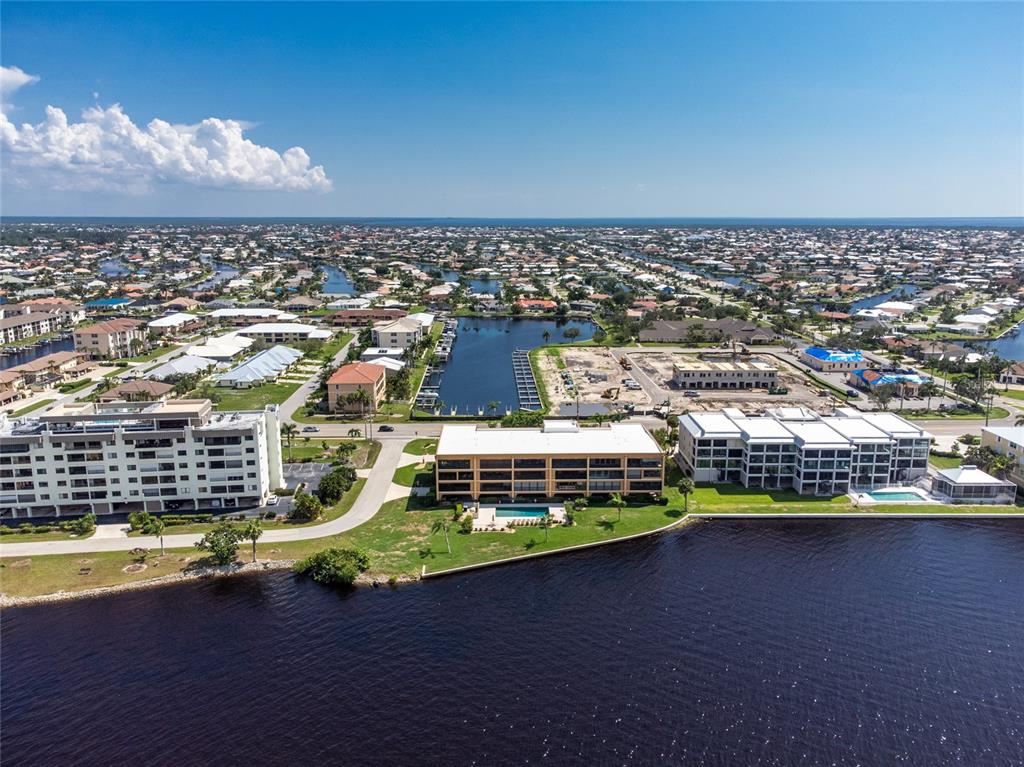 1601 PARK BEACH CIRCLE UNIT 18, PUNTA GORDA, FL — photo 3 of 30
