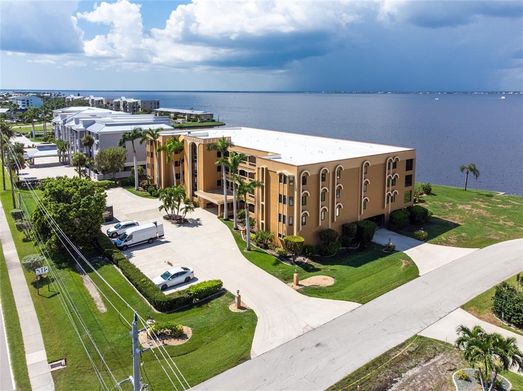 1601 PARK BEACH CIRCLE UNIT 18, PUNTA GORDA, FL — photo 4 of 30