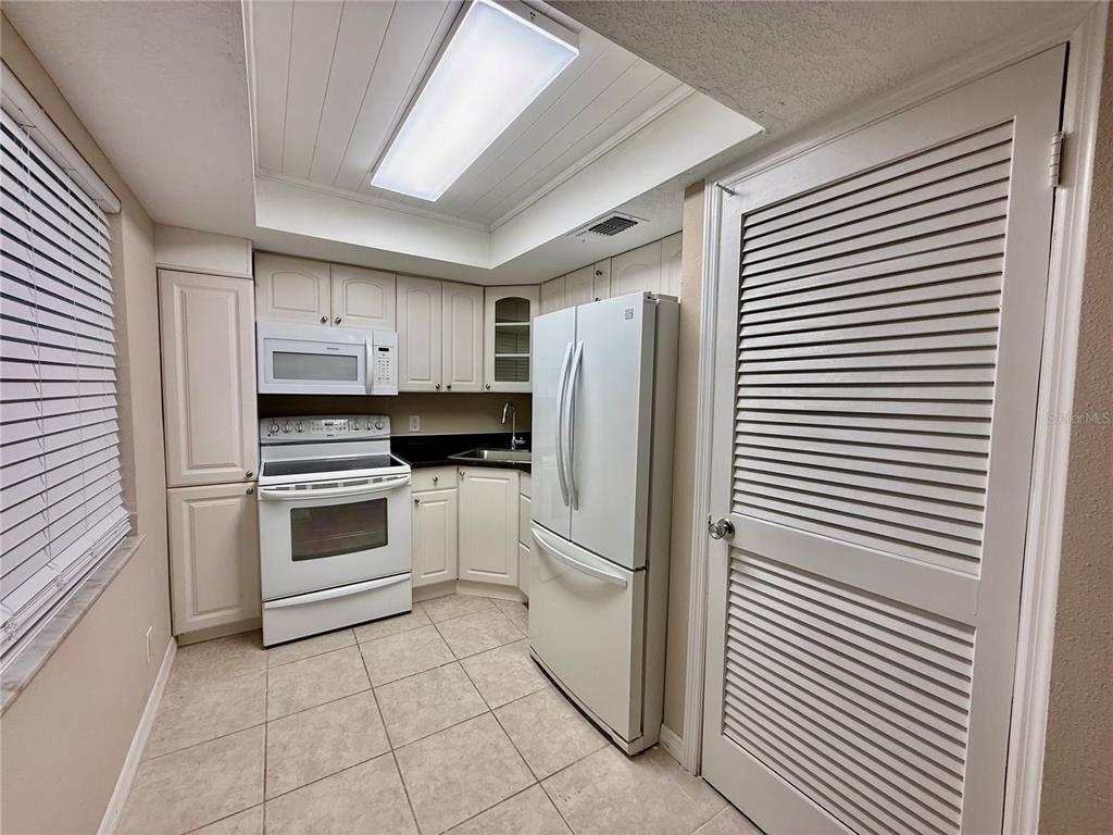 11700 PARK BOULEVARD UNIT 106, SEMINOLE, FL — photo 3 of 17