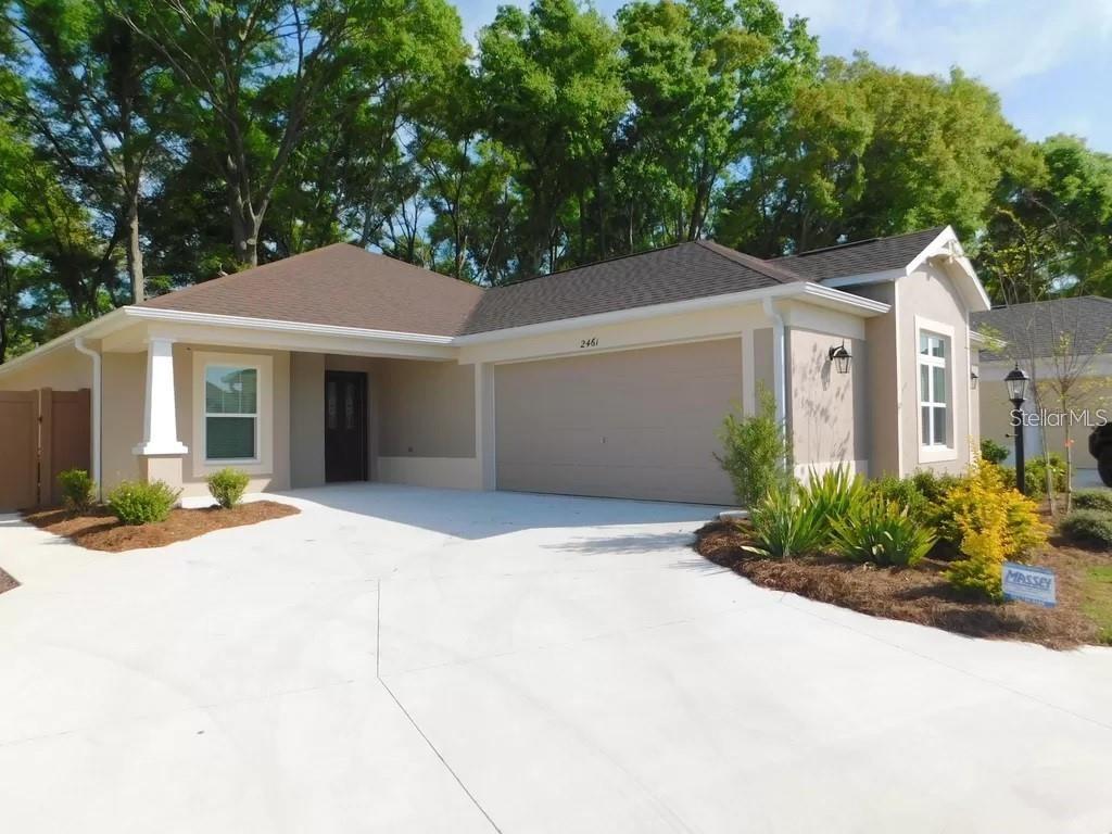 2461 NELLIE ROAD, THE VILLAGES, FL — photo 2 of 17