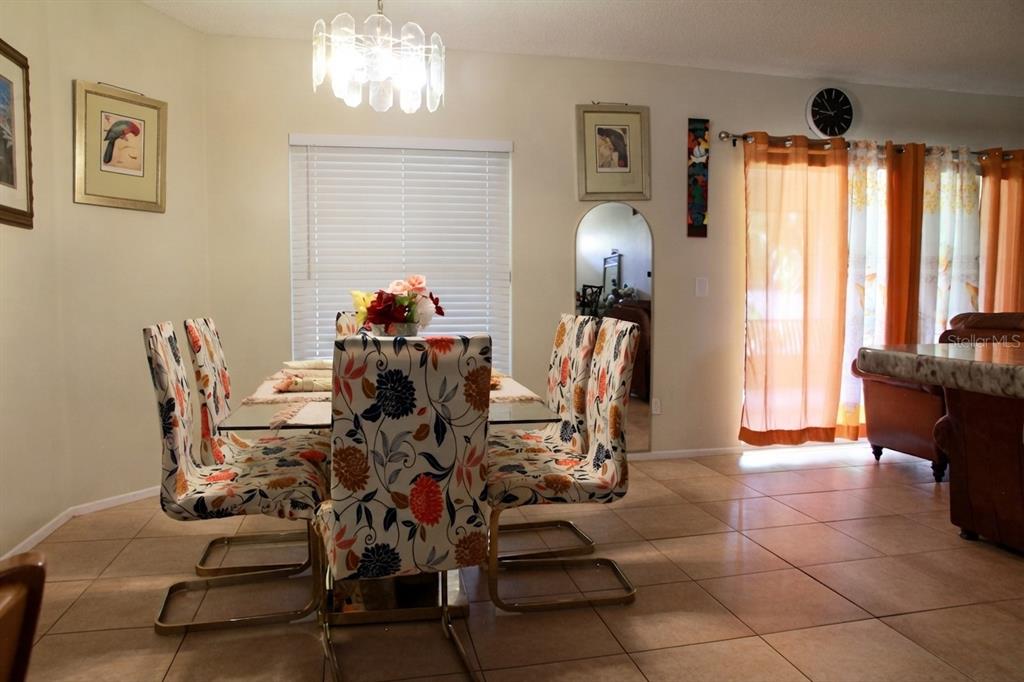 4219 2ND AVENUE E, BRADENTON, FL — photo 4 of 17