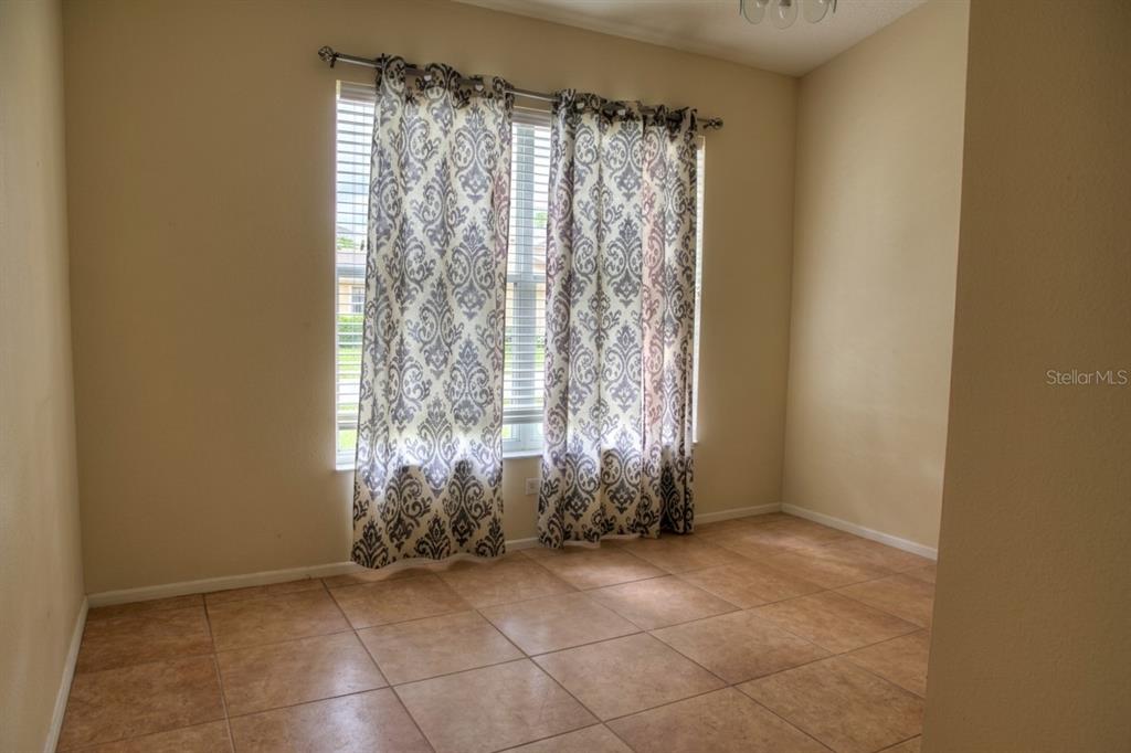 4219 2ND AVENUE E, BRADENTON, FL — photo 5 of 17