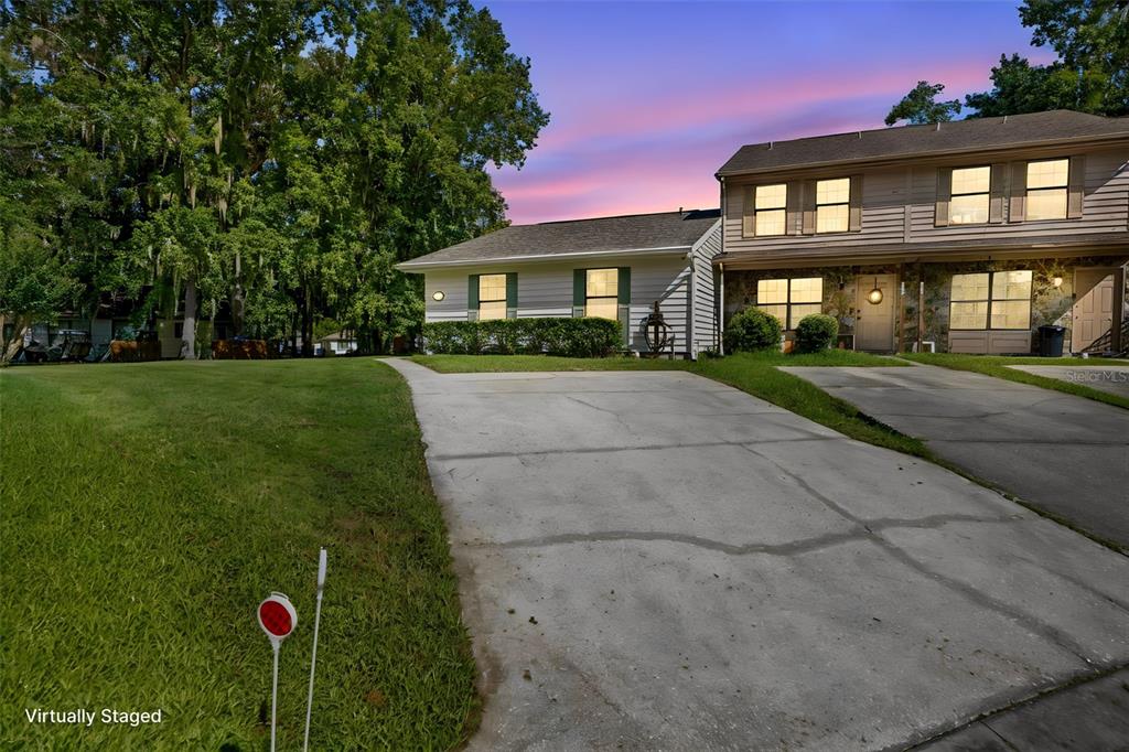 828 VILLAGE DRIVE, BROOKSVILLE, FL — photo 3 of 29