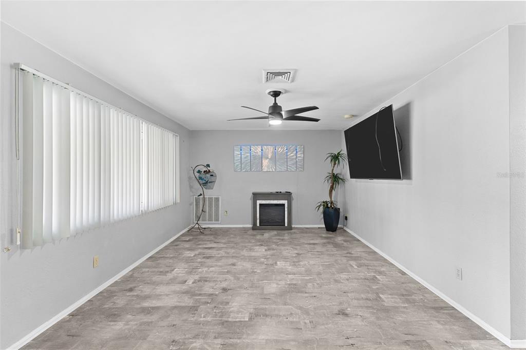 1283 EDENVILLE AVENUE, CLEARWATER, FL — photo 5 of 30