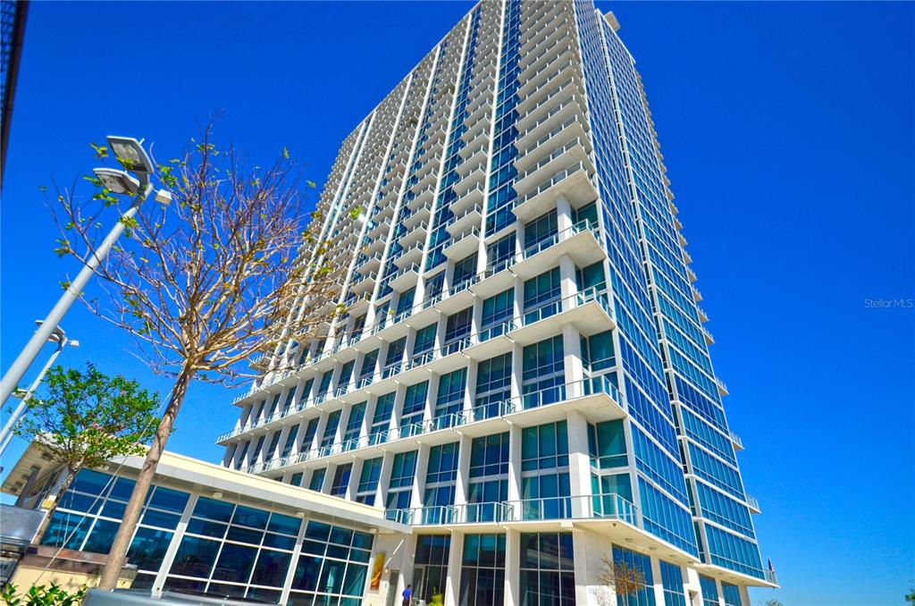 150 E ROBINSON STREET UNIT 1415