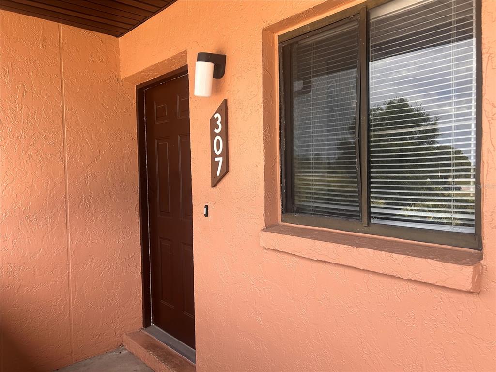 1712 UNIVERSITY LN UNIT 307