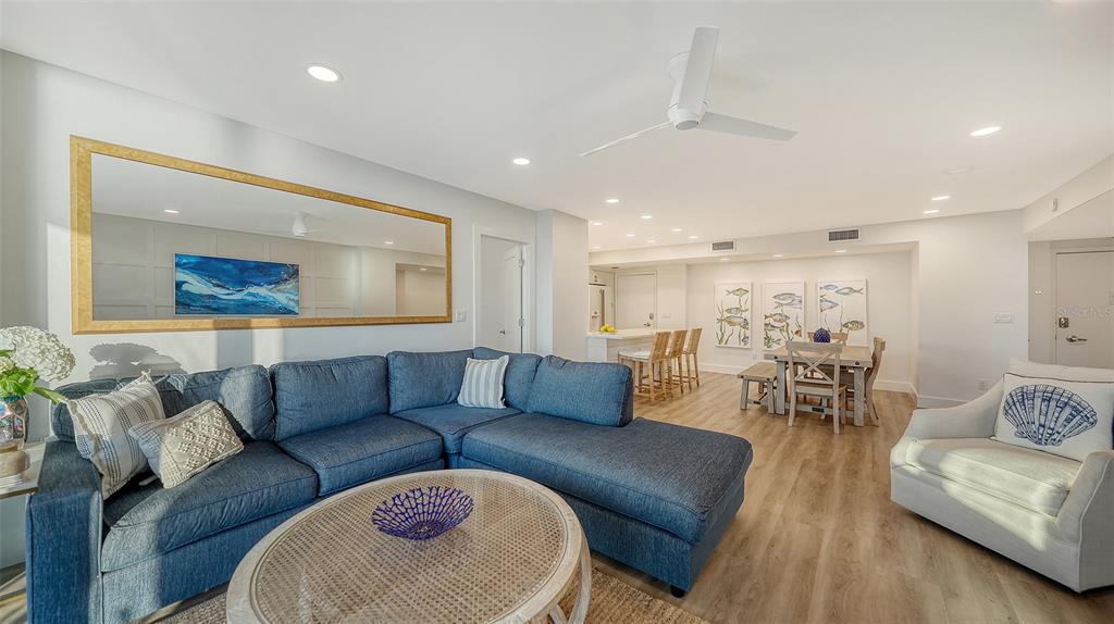 1212 BENJAMIN FRANKLIN DRIVE UNIT 604, SARASOTA, FL — photo 5 of 30