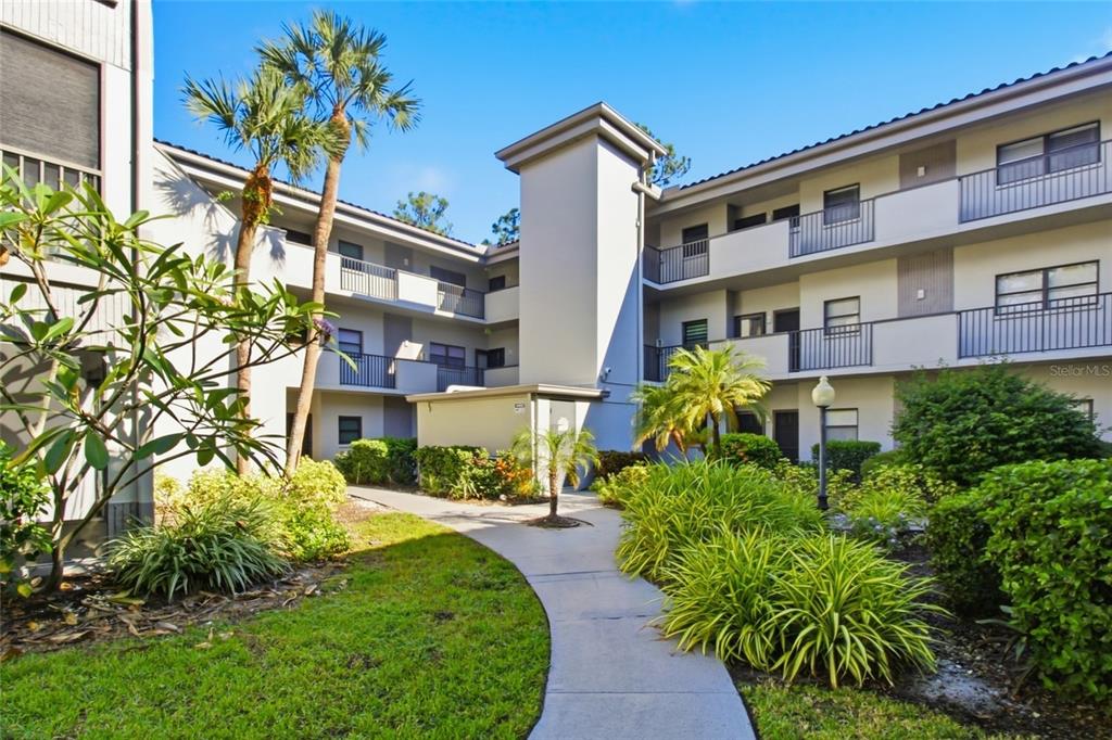 2650 COUNTRYSIDE BOULEVARD UNIT B105, CLEARWATER, FL — photo 3 of 21