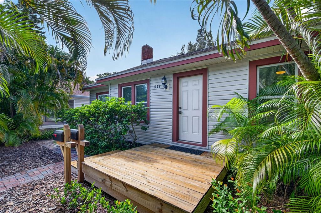 1136 22ND AVENUE N, ST PETERSBURG, FL — photo 3 of 44